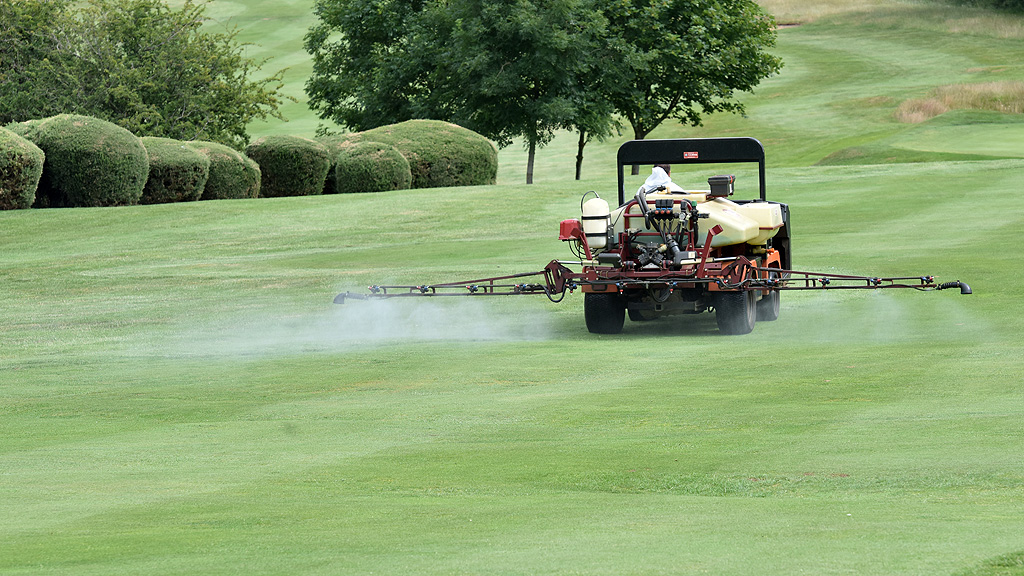 Golfers’ Risk from Pesticides Used on Turfgrass Is Likely Low, Studies Find