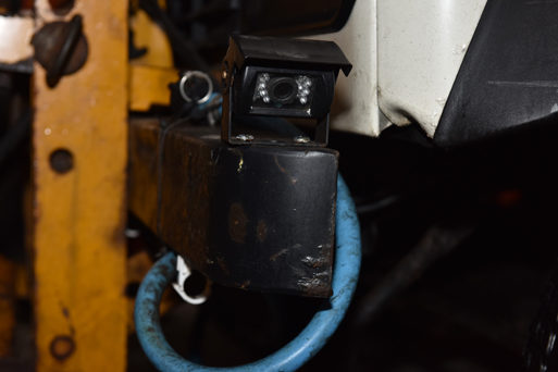 External camera mounted on Land-Rover sprayer for kerbside spraying